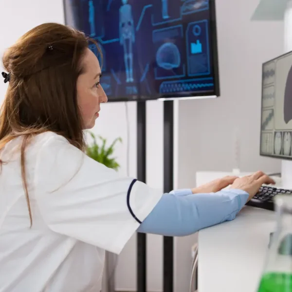 بیواسکن چیست؟ بررسی کامل 240 فاکتور بدن | کلینیک لاغری الماس